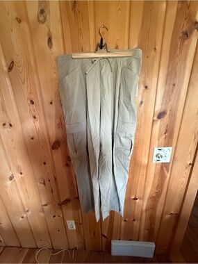 Athleta Straight-Leg Cargo Pants in Light Olive